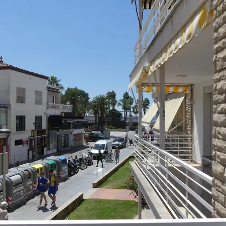 Apartament Zeus Alexis *